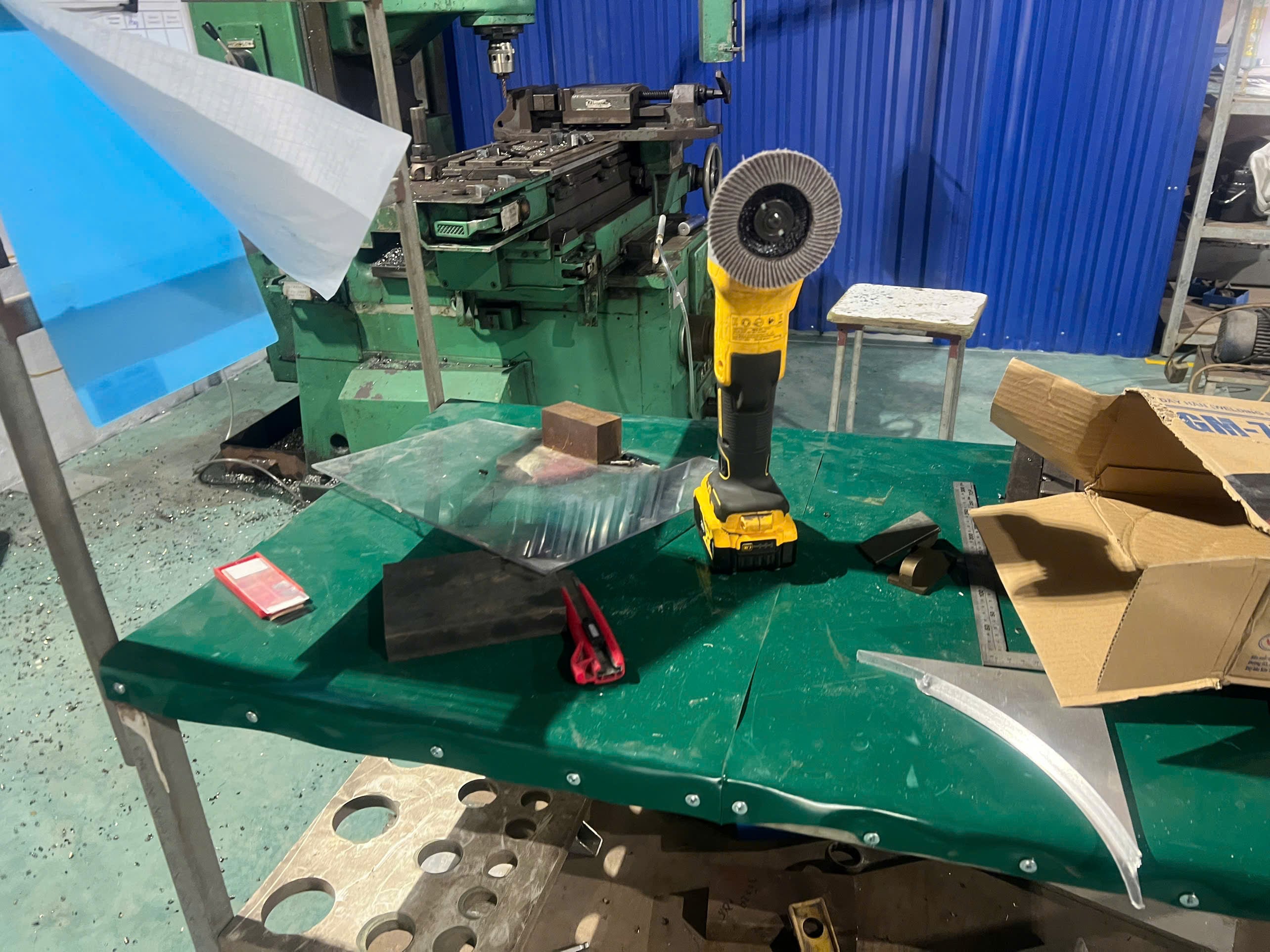 Cordless Angle Grinder